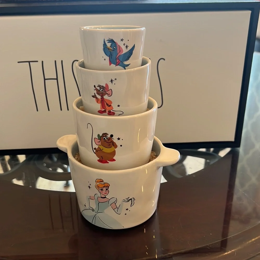 RAE DUNN CINDERELLA & ANIMAL FRIENDS Measuring Cups.